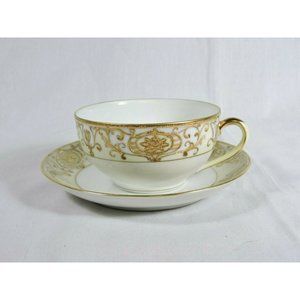 Vintage Noritake 125 Christmas Ball No. 16034 Oversize Tea Cup And Saucer